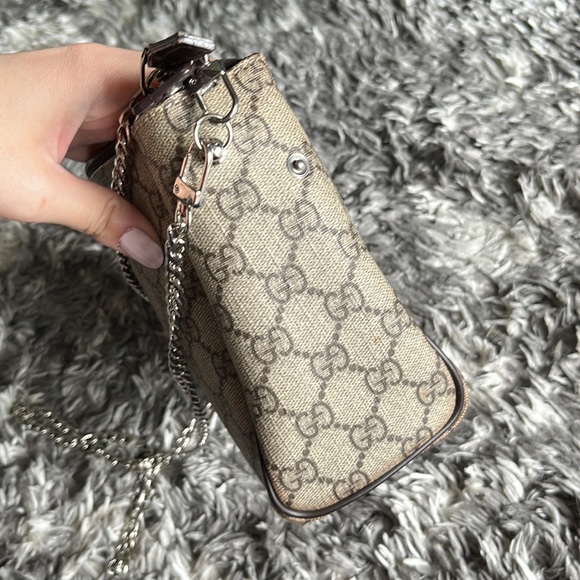 AUTHENTIC GUCCI - Picture 8 of 9